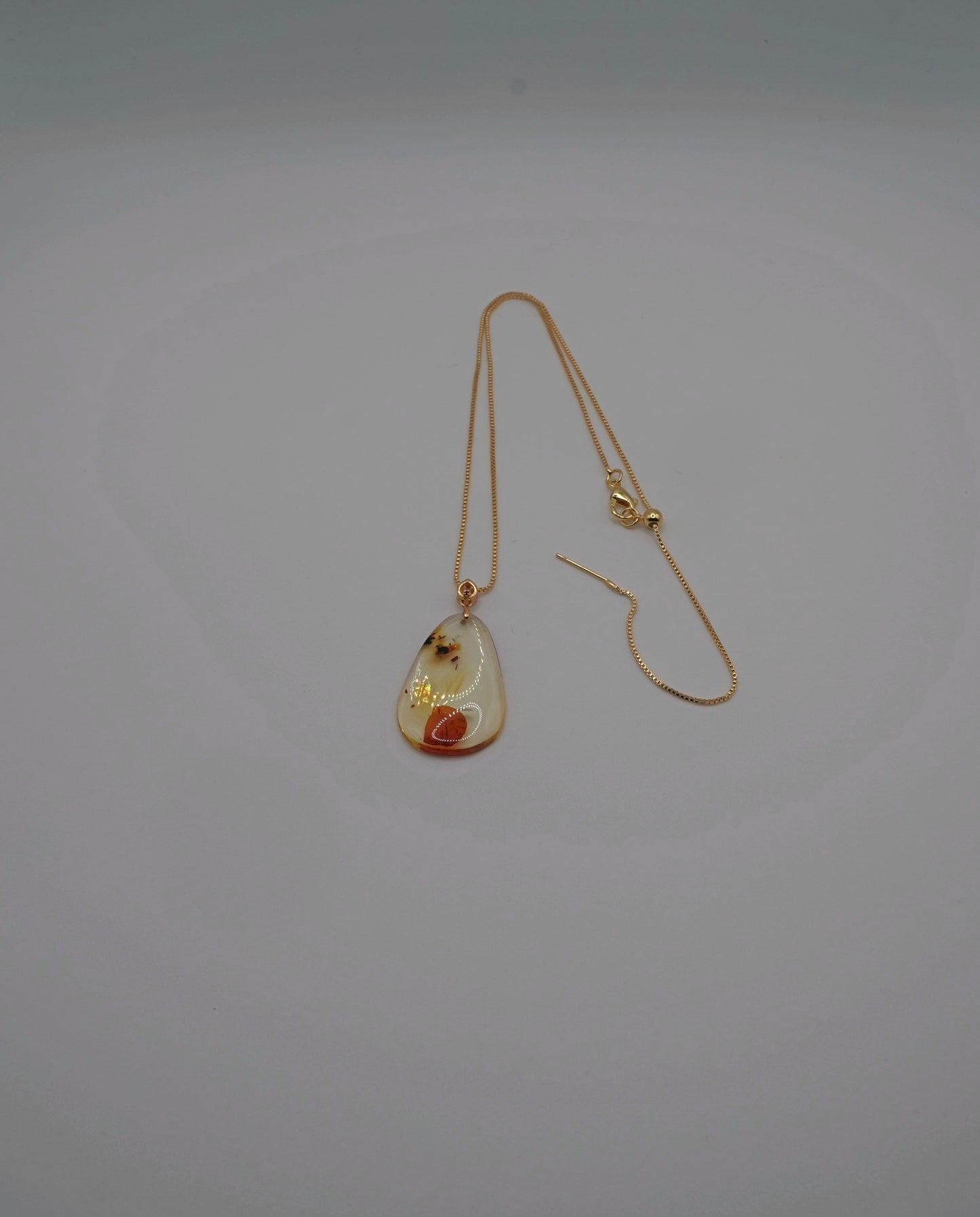 Natural Flower Amber Pendant - Botanical Resin Jewelry  Organic Elegance