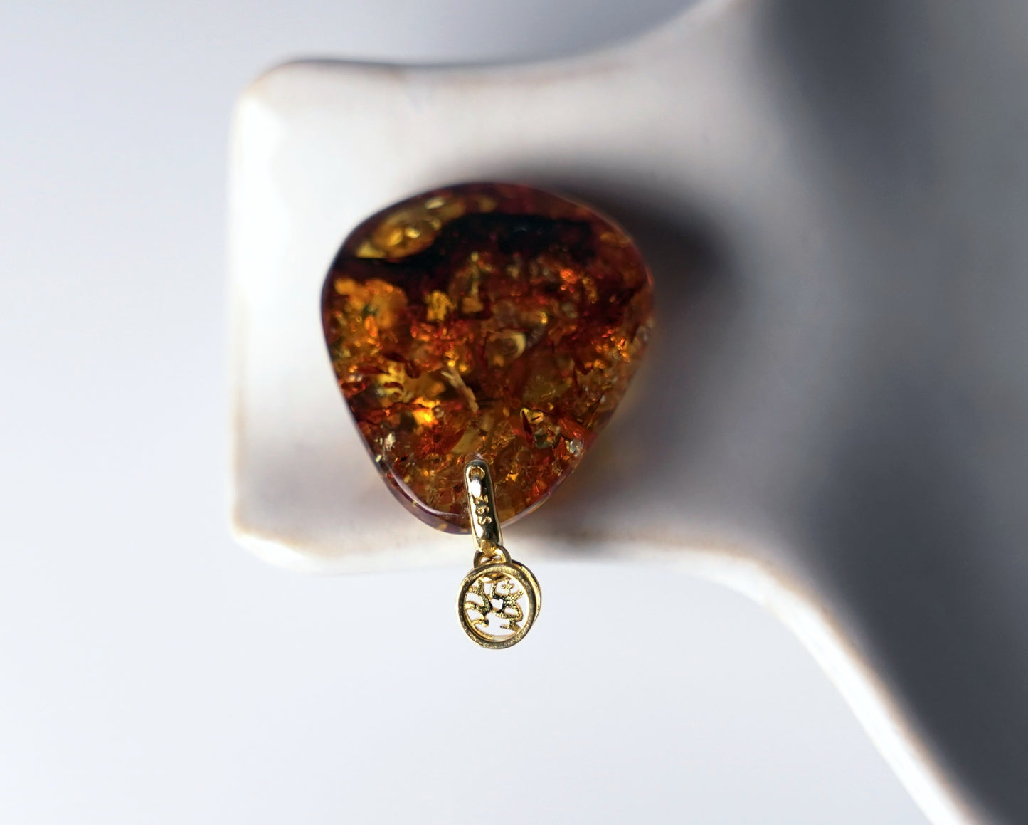 Burmese Amber Pendant – Natural Golden Resin Gemstone