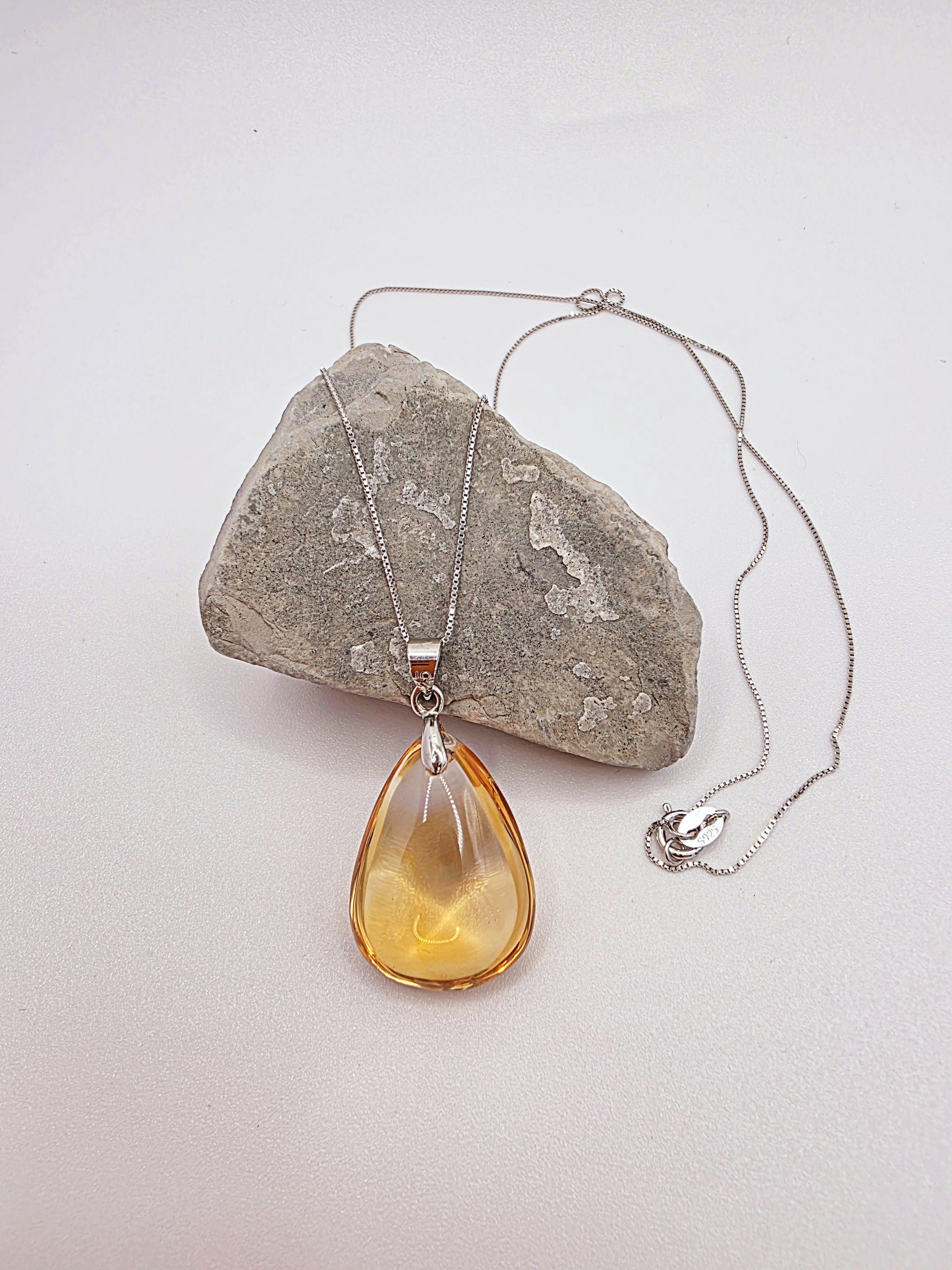 certified natural teardrop citrine pendant