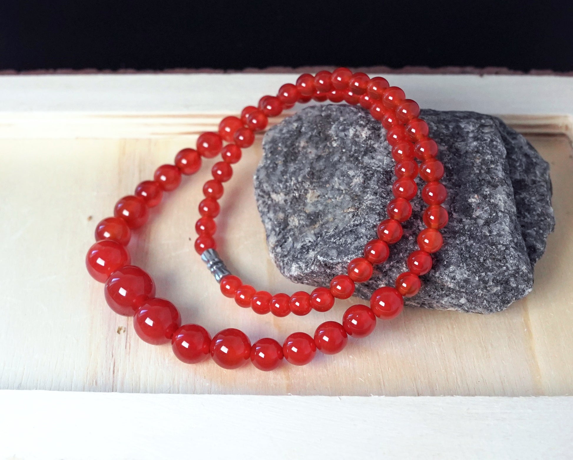 2-pc Set - Icy South Red Agate (Nanhong) - Bracelet and Necklace Bead 